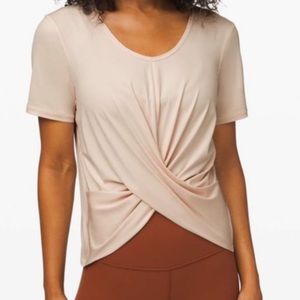 NWT Do the daily short sleeve